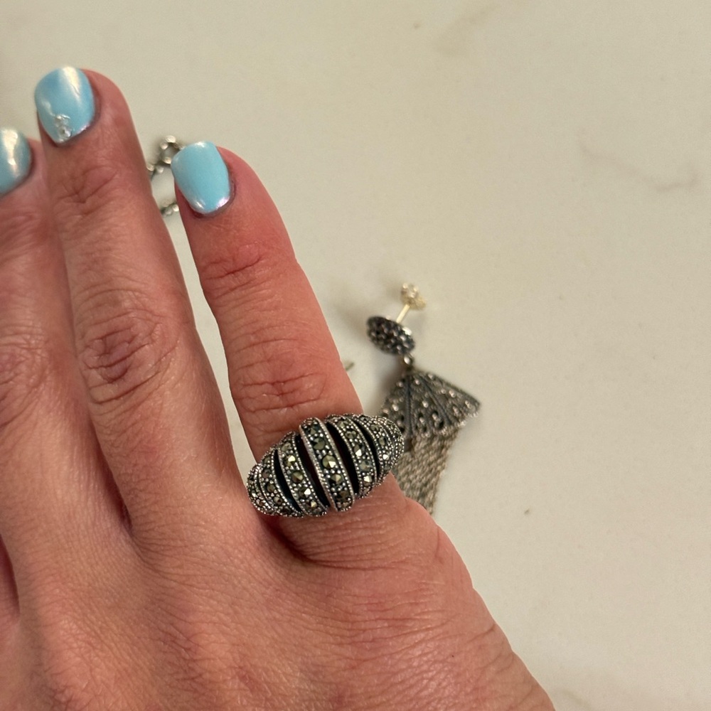 Sterling Silver Marcasite Gemstone Jewelry Set - Elephant Pendant, Ring, Earring - Picture 3 of 12